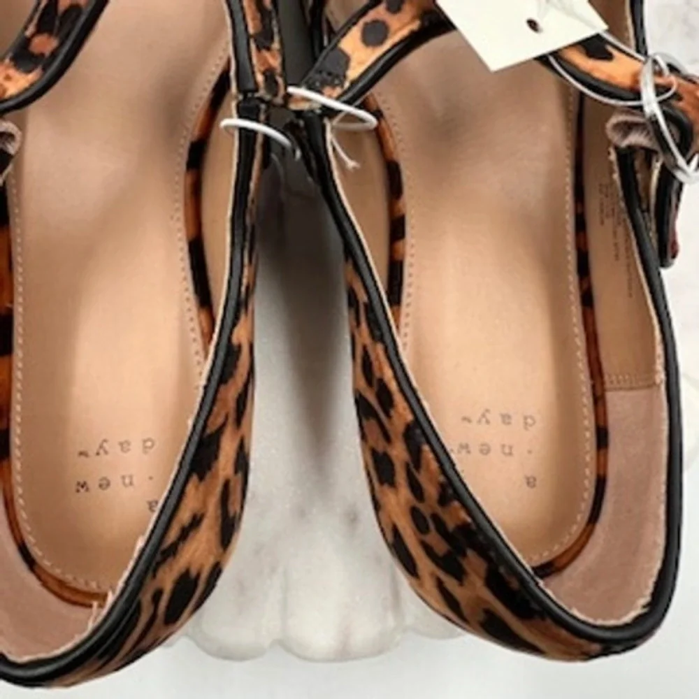 A New Day Womens Leopard Print Crisscross Mary Jane Flats Size‎ 10 NEW